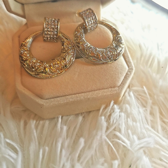Jewelry - 90s fashion earrings 🔥